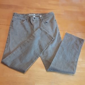 EDDIE BAUER SLIM FIT DENIM/STRETCH STONEWASH MOSS GREEN MENS SIZE 36X36.
